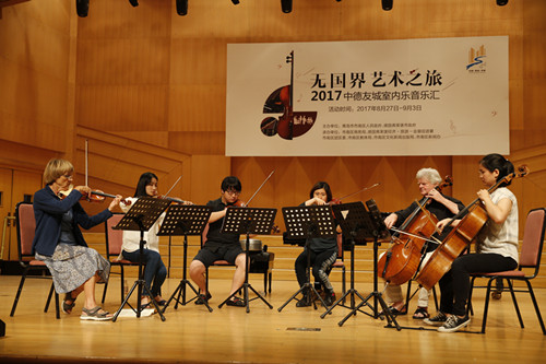 欧洲大师奏响时尚市南，无国界艺术之旅精彩上演