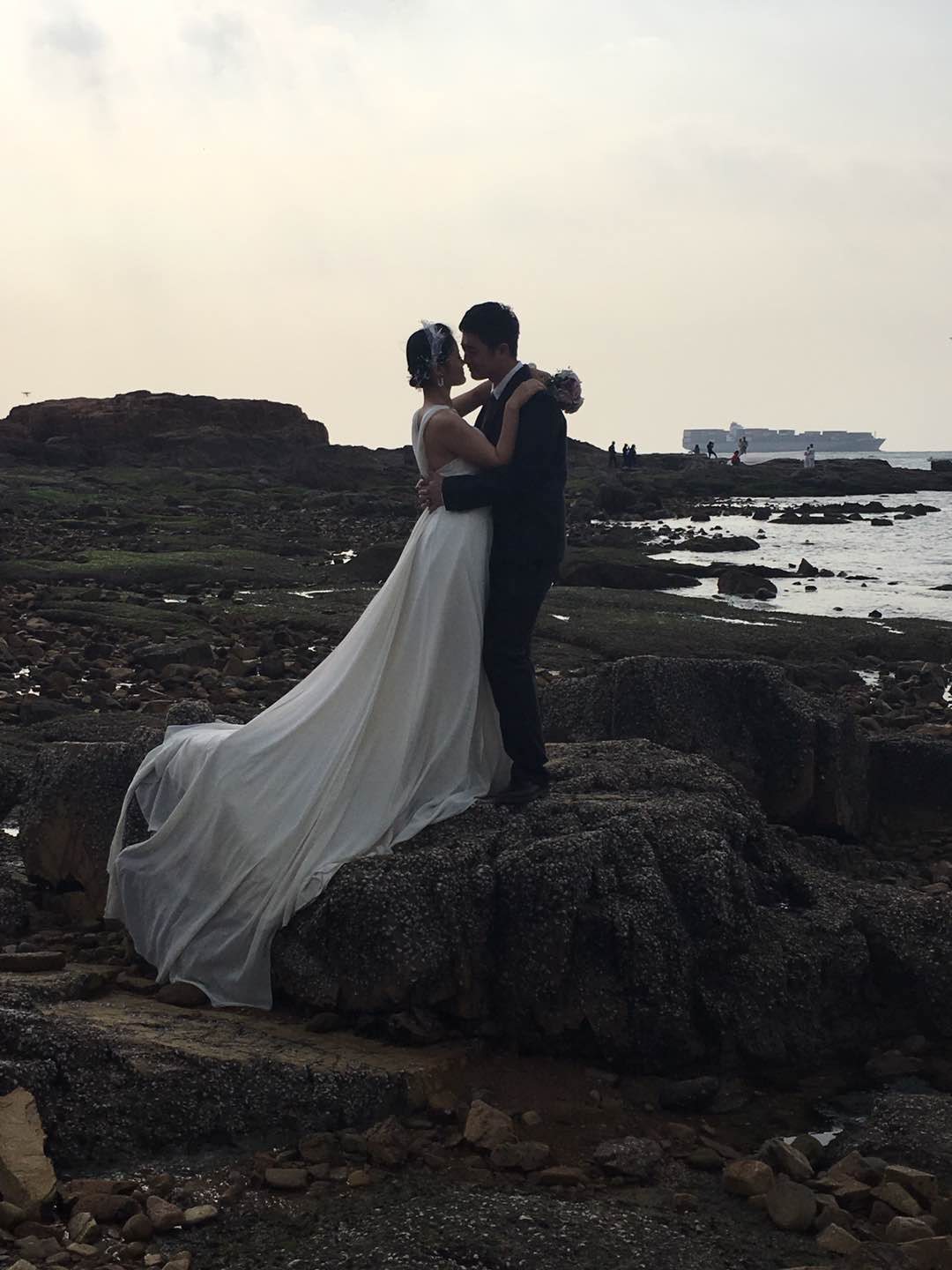【半岛网直播】穿着婚纱去旅行！2017青岛国际婚恋节之特色产品体验！