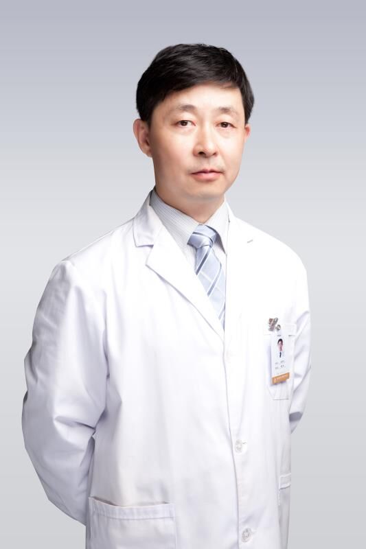 《半岛网直播》看青岛元美整形美容医院王文革院长如何＂成人之美＂
